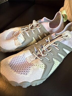 Stelle Water Shoes Girls size 5